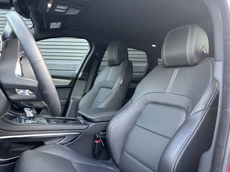 2025 Jaguar F-PACE P250 R-Dynamic S