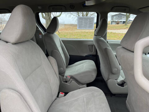 2016 Toyota Sienna L 7-Passenger