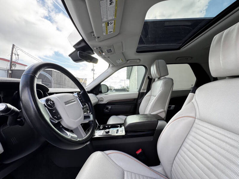 2017 Land Rover Discovery HSE Luxury