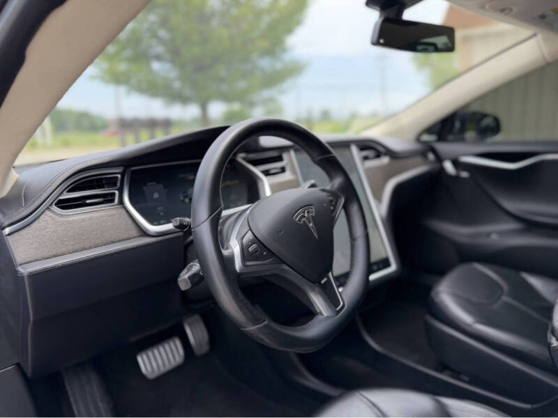 2013 Tesla Model S Performance