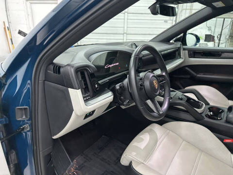 2024 Porsche Cayenne Coupe