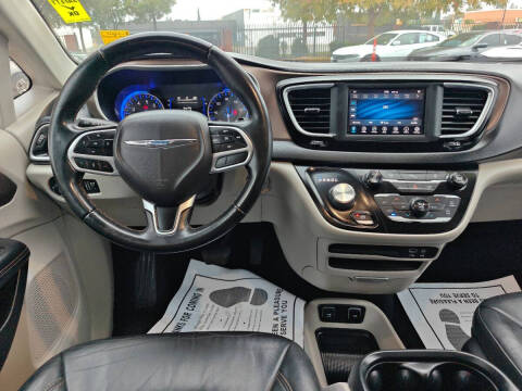 2018 Chrysler Pacifica Touring L