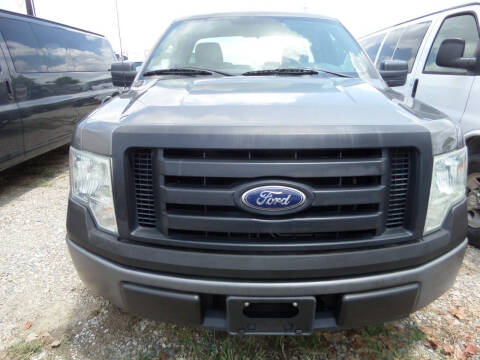 2010 Ford F-150 for sale at AUTO FLEET REMARKETING, INC. in Van Alstyne TX