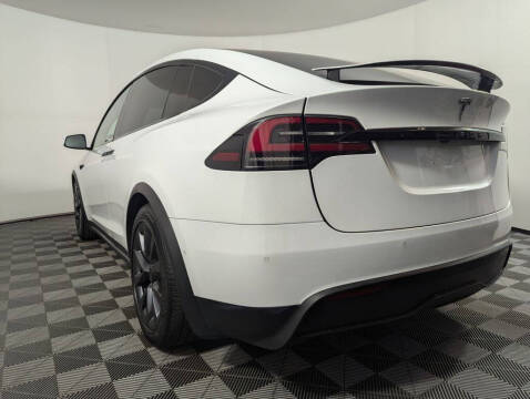 2023 Tesla Model X Standard Range