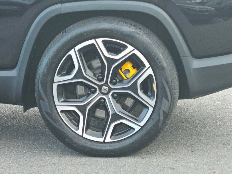 2023 Rivian R1S Adventure