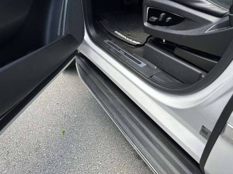 2017 Cadillac Escalade Standard