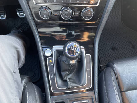 2016 Volkswagen Golf R 4Motion