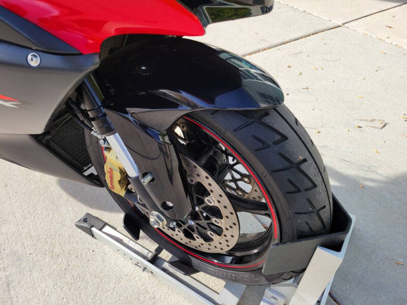 2015 Suzuki GSX-R1000