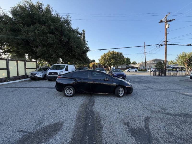 2016 Toyota Prius Three