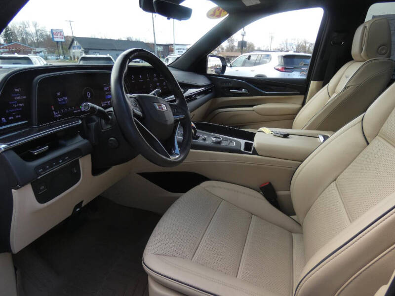 2022 Cadillac Escalade Premium Luxury