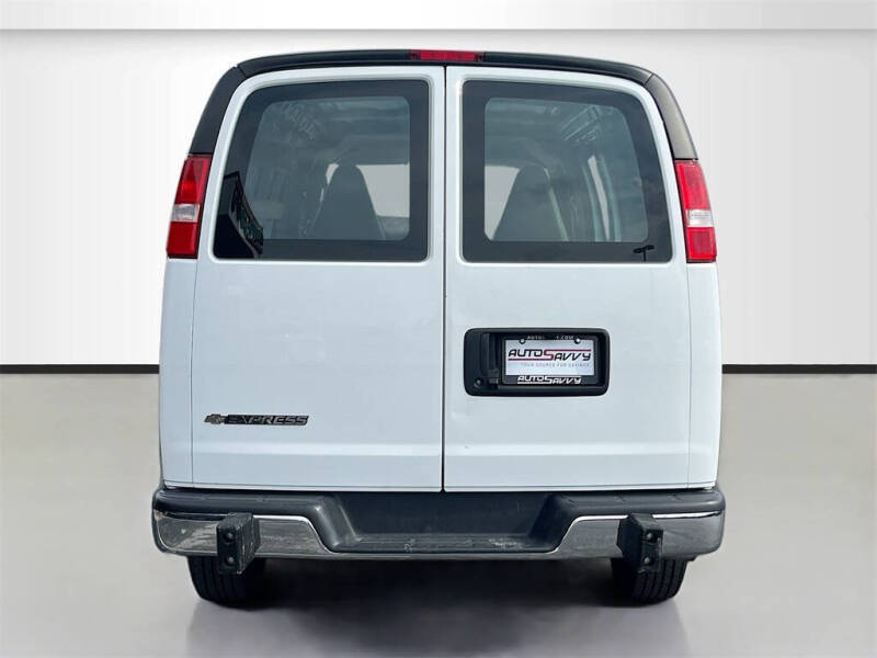 2023 Chevrolet Express 2500