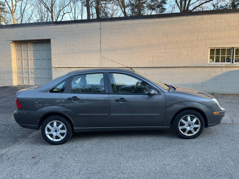 2005 Ford Focus ZX4 SE