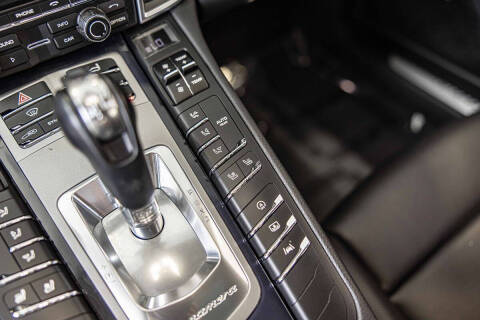 2016 Porsche Panamera 4 Edition