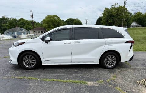 2021 Toyota Sienna LE 8-Passenger
