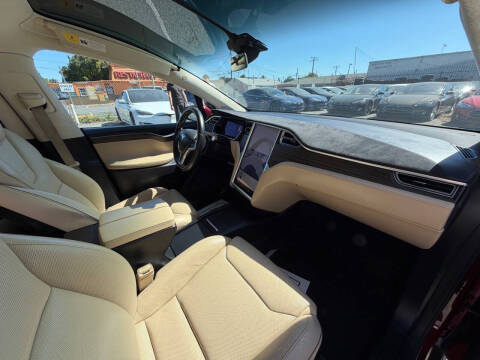 2016 Tesla Model X P90D