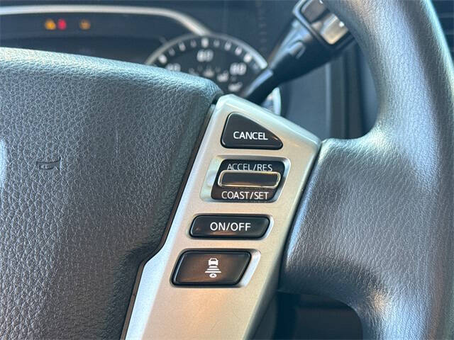 2022 Nissan Titan SV