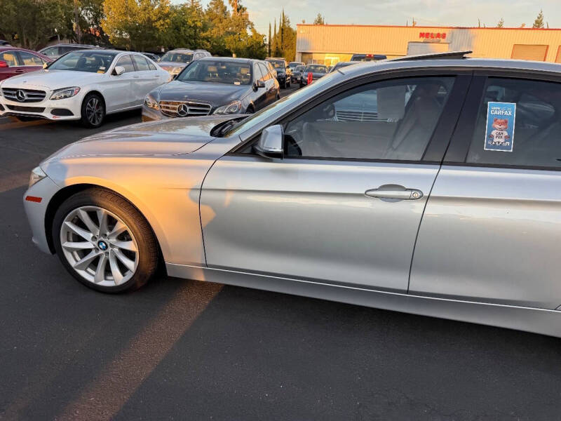 2012 BMW 3 Series 328i