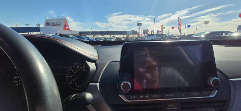 2023 Nissan Altima 2.5 SR