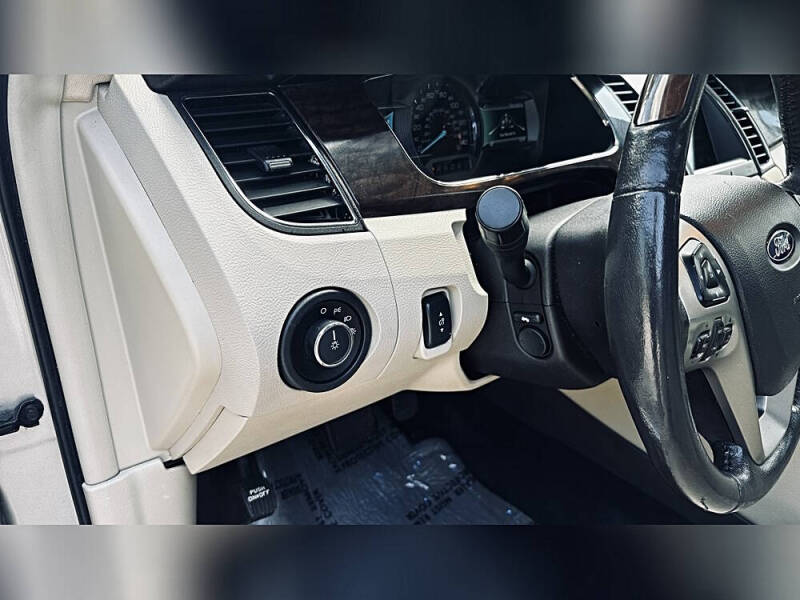 2018 Ford Taurus Limited