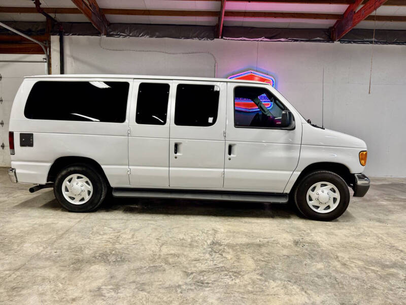 2007 Ford E-Series E-150 XLT