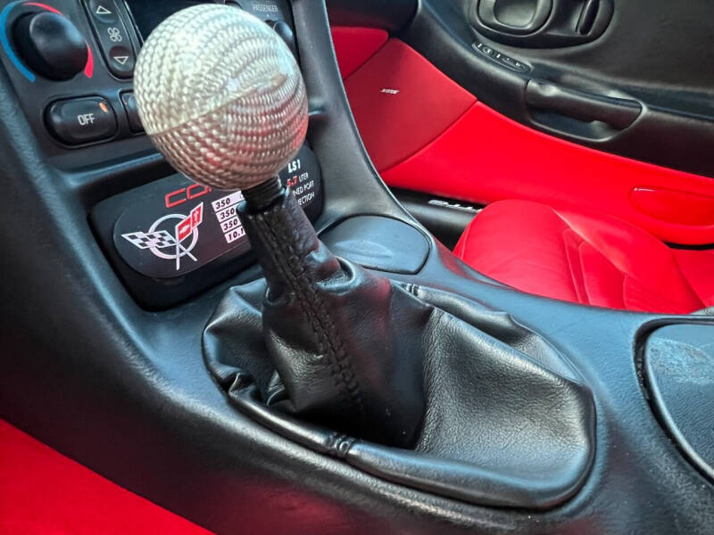 2004 Chevrolet Corvette
