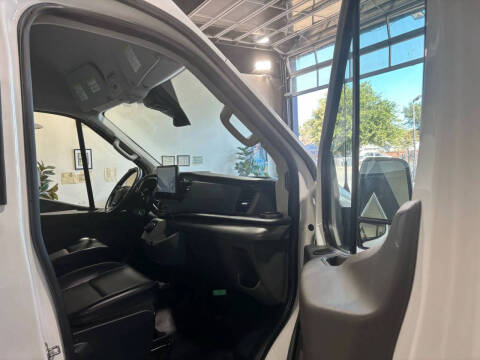 2022 Ford E-Transit 350