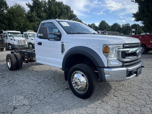 2020 Ford F-550 Super Duty Chassis Cab XLT's photo