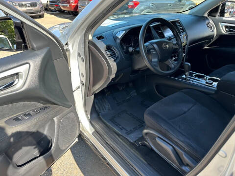 2016 Nissan Pathfinder S