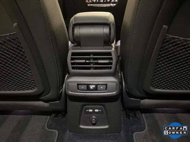 2024 Audi Q4 e-tron quattro Premium Plus 50