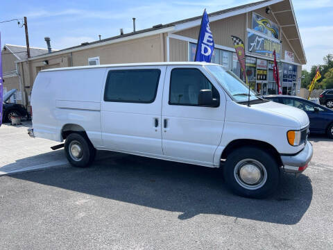 2003 Ford E-Series for sale at A.T  Auto Group LLC in Lakewood NJ