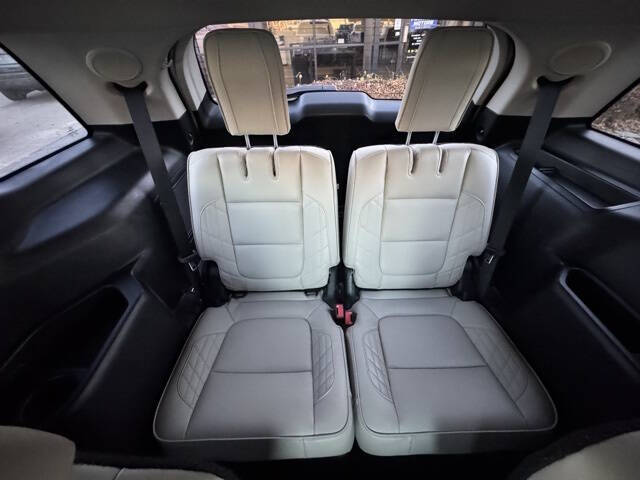 2017 Ford Explorer Platinum