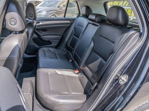 2021 Volkswagen Golf TSI