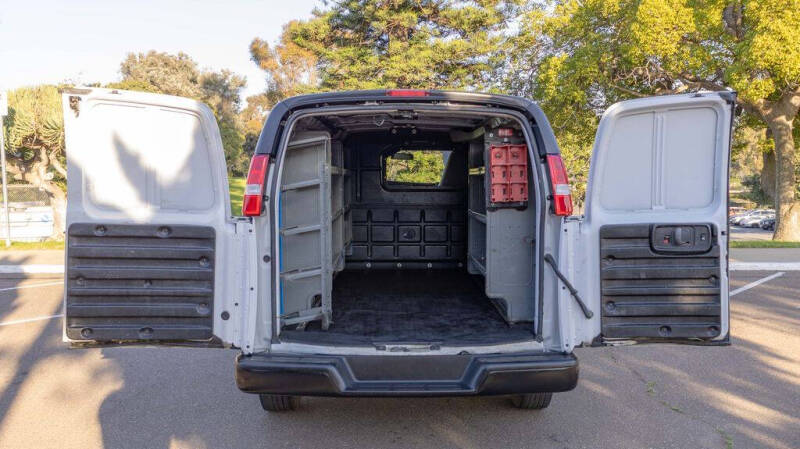 2023 Chevrolet Express 2500