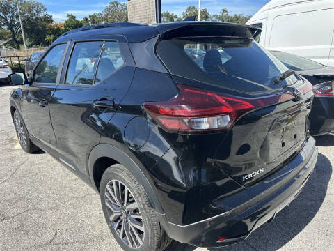 2024 Nissan Kicks SR