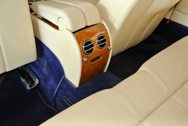 2009 Bentley Azure