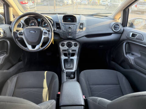 2014 Ford Fiesta SE
