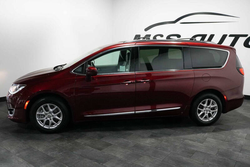 2020 Chrysler Pacifica Touring L