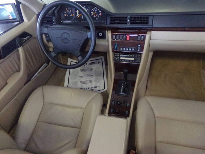 1994 Mercedes-Benz E-Class E 320