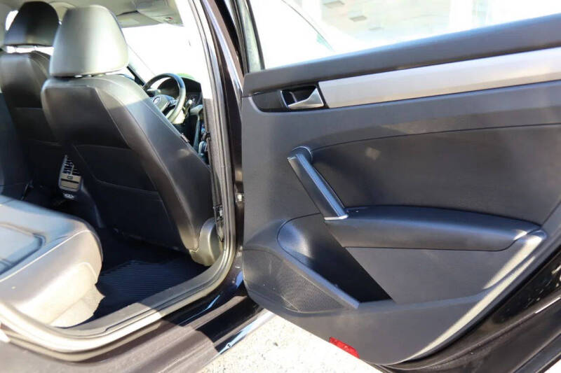 2020 Volkswagen Passat SE