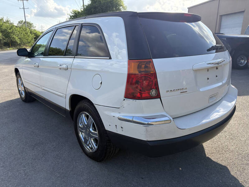 2005 Chrysler Pacifica Touring