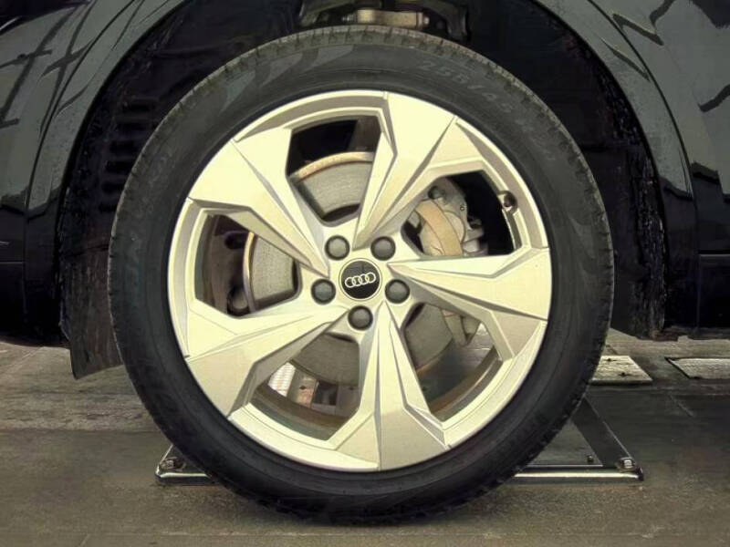 2021 Audi Q5 quattro Premium Plus 45 TFSI