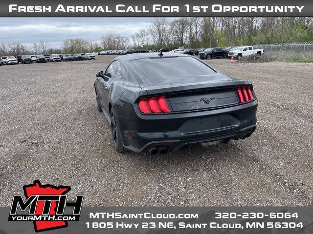 2022 Ford Mustang EcoBoost