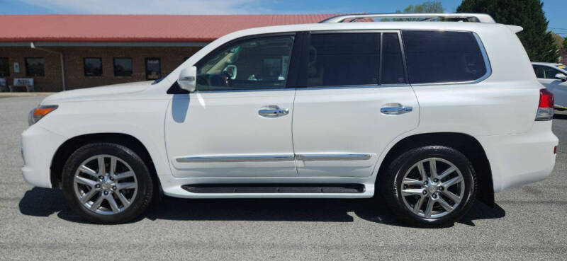 2013 Lexus LX 570