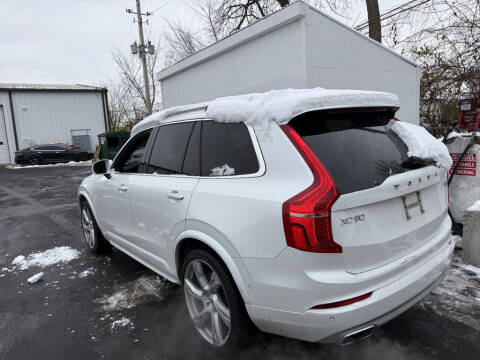 2018 Volvo XC90 T6 Momentum
