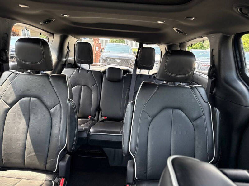 2025 Chrysler Pacifica Limited
