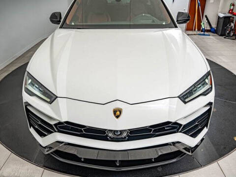 2022 Lamborghini Urus
