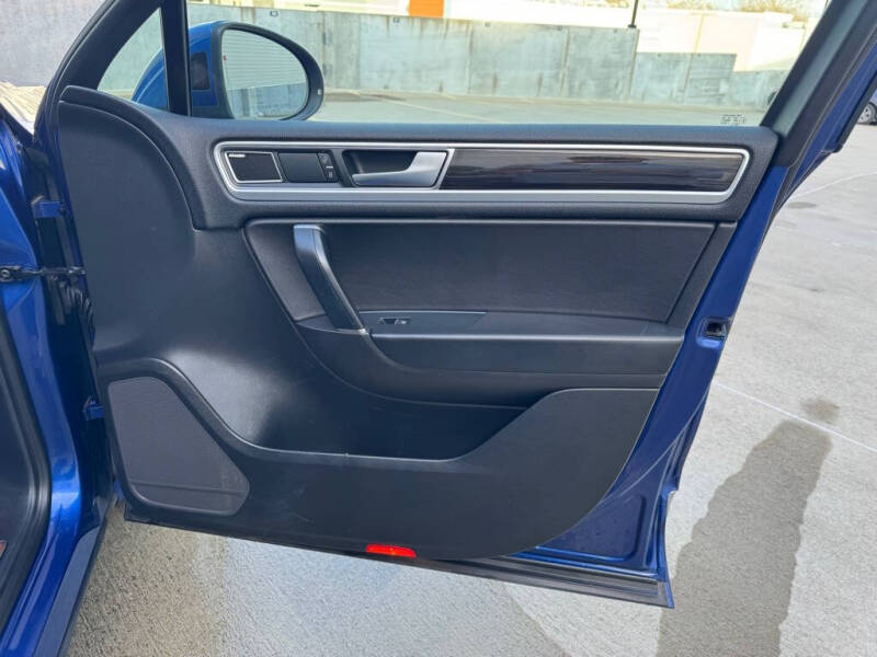 2016 Volkswagen Touareg