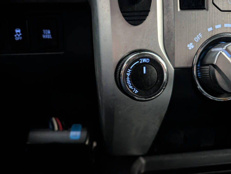 2015 Toyota Tundra SR5