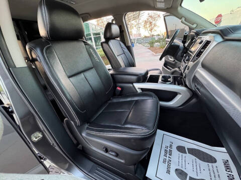 2017 Nissan Titan PRO-4X