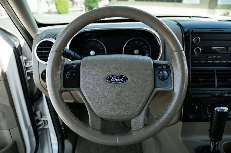 2008 Ford Explorer XLT